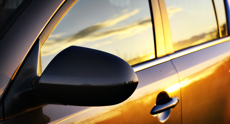 Vernieuwde warmte werende raamfolie voor uw auto Art on